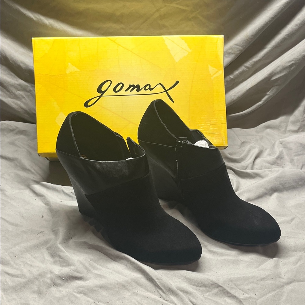 Gomax Black Wedge Shoes